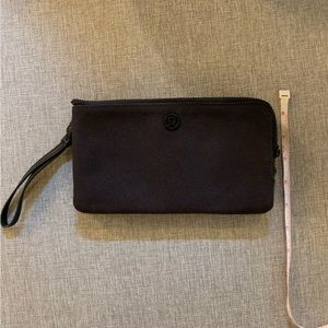 Lululemon double zipper wristlet